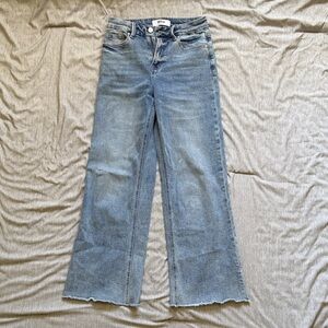pale Wide-Leg Light Blue Denim Jeans with Raw Hem
